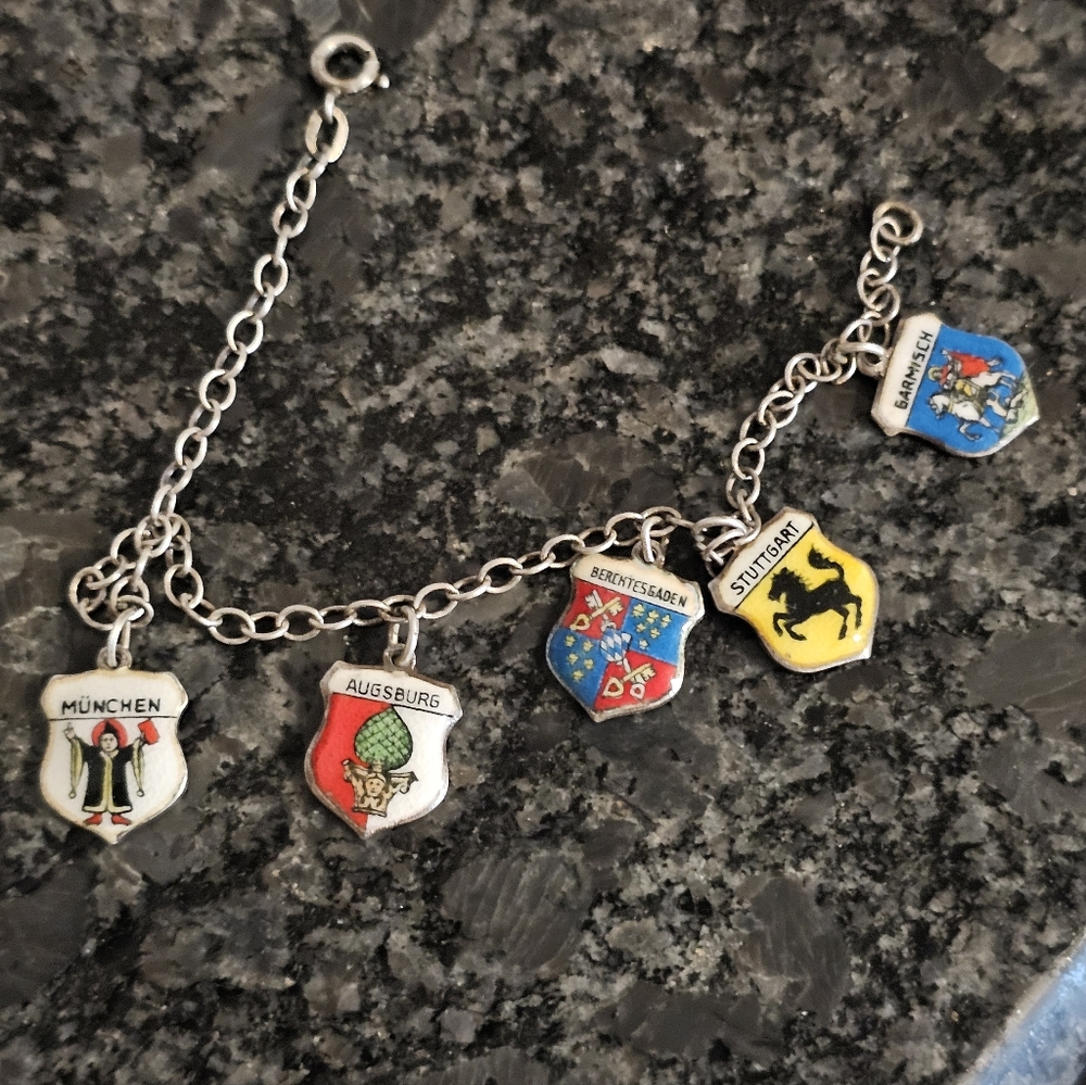 Vintage German Cities Silver Enamel Travel Shields 5 Charm Bracelet Silver 935